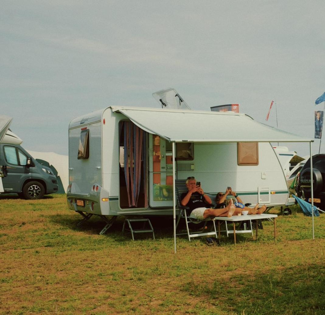 Grandprixcamp, Closest To The Red Bull Ring, Up To 4 Guests In A Tent Spielberg Bei Knittelfeld Phòng bức ảnh